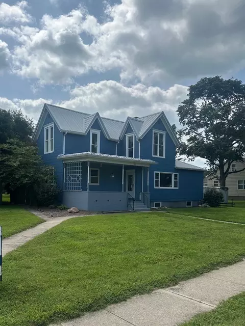 201 W Byron St, Sidney, IL 61877 photo 2