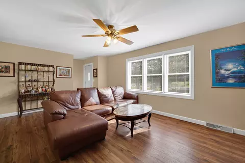 Living - 112 Cass St, Spring Grove, IL 60081 photo 2 of 3