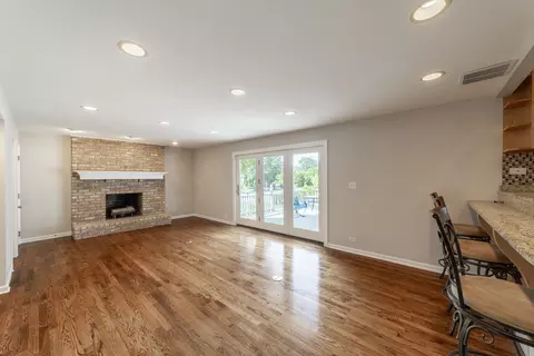 Living - 200 N Maple St, Addison, IL 60101 photo 5 of 13