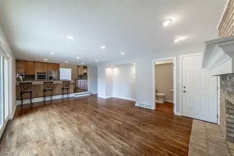 Living - 200 N Maple St, Addison, IL 60101 photo 8 of 13