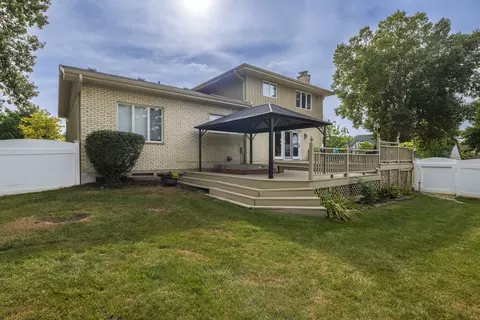 Exterior - 200 N Maple St, Addison, IL 60101 photo 20 of 23