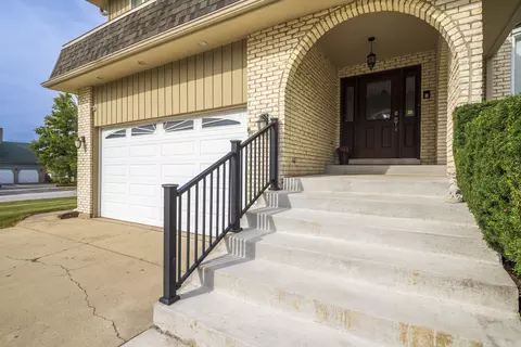 Exterior - 200 N Maple St, Addison, IL 60101 photo 4 of 23
