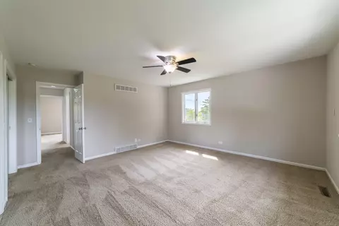Bedroom - 200 N Maple St, Addison, IL 60101 photo 3 of 14