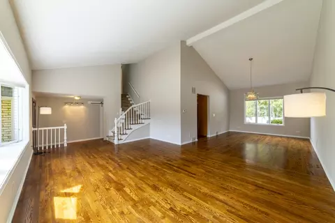Living - 200 N Maple St, Addison, IL 60101 photo 4 of 13