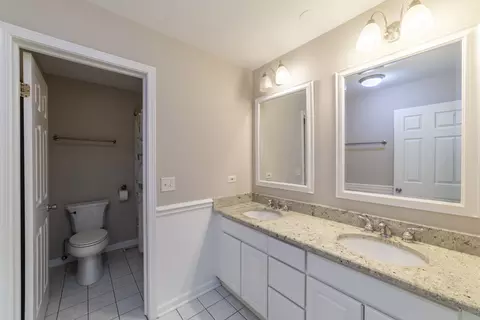 Bath - 200 N Maple St, Addison, IL 60101 photo 2 of 4
