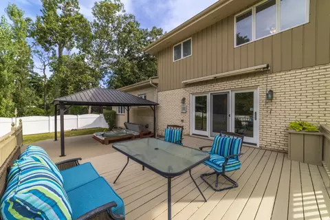 Exterior - 200 N Maple St, Addison, IL 60101 photo 9 of 23