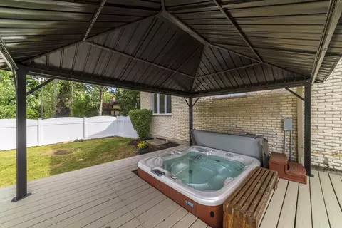 Exterior - 200 N Maple St, Addison, IL 60101 photo 14 of 23