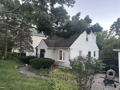 21317 W Shady Ln, Lake Zurich, IL 60047