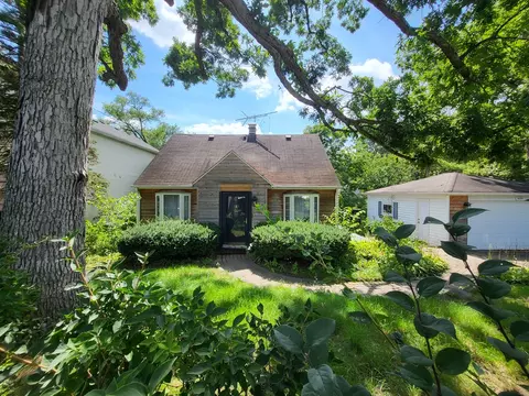 21317 W Shady Ln, Lake Zurich, IL 60047