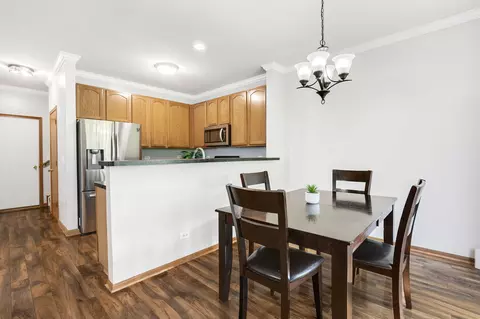 Dining - 625 Arbor Cir, Lakemoor, IL 60051 photo 4 of 4
