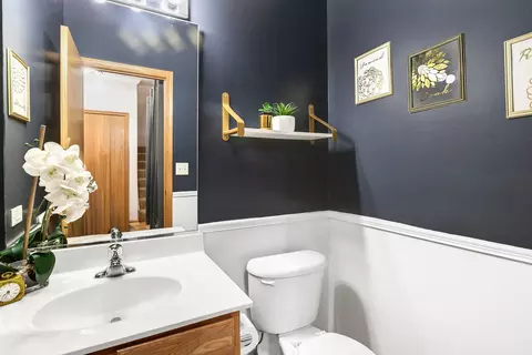 Bath - 625 Arbor Cir, Lakemoor, IL 60051 photo 1 of 2