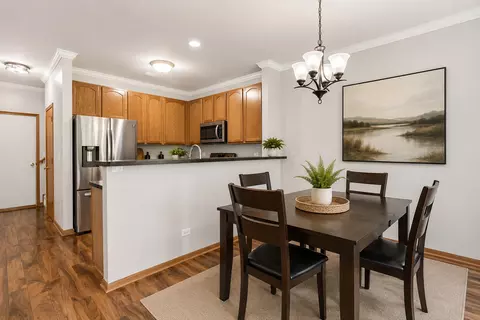 Dining - 625 Arbor Cir, Lakemoor, IL 60051 photo 3 of 4