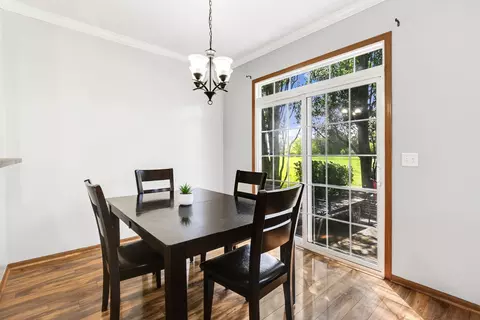 Dining - 625 Arbor Cir, Lakemoor, IL 60051 photo 2 of 4