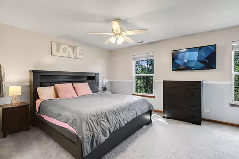 Bedroom - 625 Arbor Cir, Lakemoor, IL 60051 photo 2 of 7