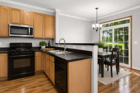 Kitchen - 625 Arbor Cir, Lakemoor, IL 60051 photo 1 of 2