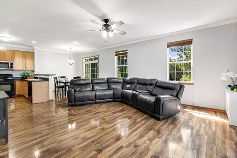 Living - 625 Arbor Cir, Lakemoor, IL 60051 photo 2 of 2