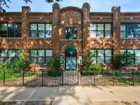 Undisclosed, Chicago, IL 60640