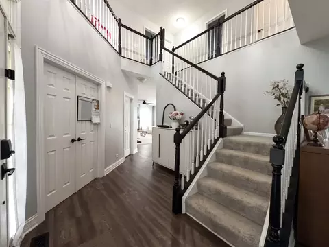 Entry Way - 1615 Maureen Dr, Hoffman Estates, IL 60192 photo 1 of 3