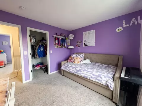 Bedroom - 1615 Maureen Dr, Hoffman Estates, IL 60192 photo 5 of 8