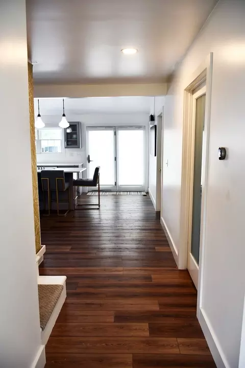 Entry Way - 821 Main St, Carthage, IL 62321 photo 3 of 7