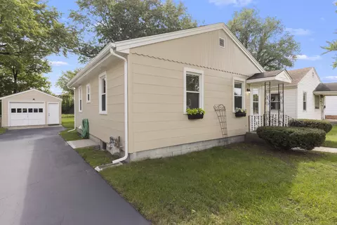 Exterior - 2840 Kishwaukee St, Rockford, IL 61109 photo 2 of 7