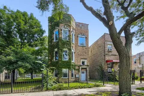 Undisclosed, Chicago, IL 60653