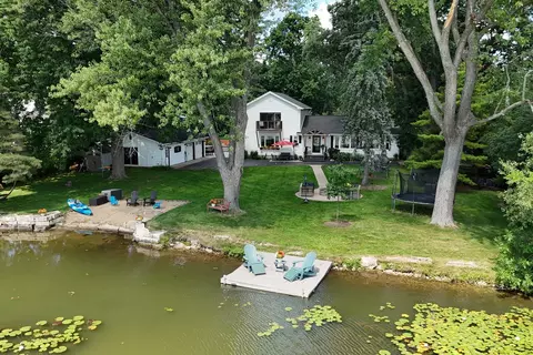 142 Augusta St, Grayslake, IL 60030