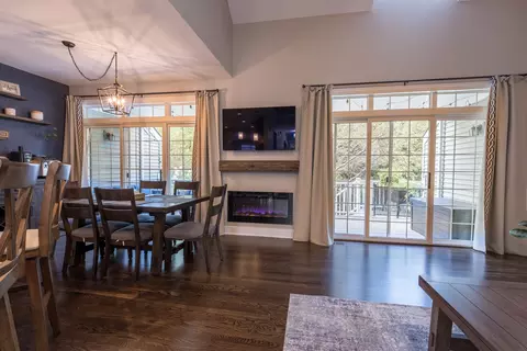 Dining - 178 Partridge Ln, Bartlett, IL 60103 photo 2 of 2