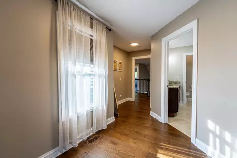 Entry Way - 178 Partridge Ln, Bartlett, IL 60103 photo 6 of 9
