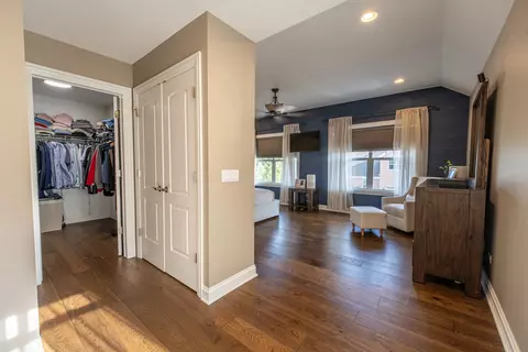 Entry Way - 178 Partridge Ln, Bartlett, IL 60103 photo 7 of 9