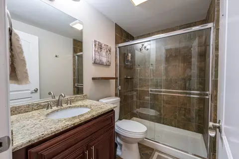 Bath - 178 Partridge Ln, Bartlett, IL 60103 photo 5 of 5