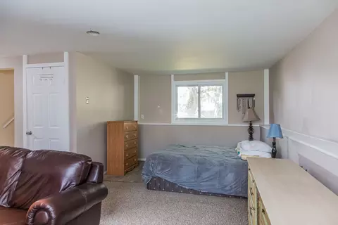 Bedroom - 248 Hood Ct, Bartlett, IL 60103 photo 4 of 4