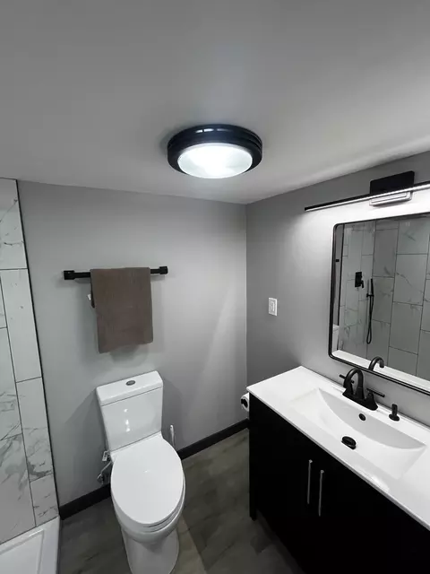 Bath - 1918 Windstone Dr, Plainfield, IL 60586 photo 5 of 5