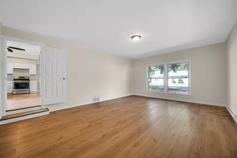 Living - 16801 Head Ave, Hazel Crest, IL 60429 photo 2 of 9
