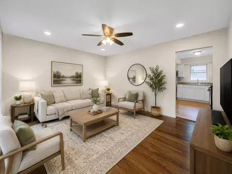 Living - 16801 Head Ave, Hazel Crest, IL 60429 photo 4 of 9