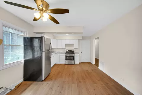 Kitchen - 16801 Head Ave, Hazel Crest, IL 60429 photo 2 of 3