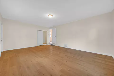 Living - 16801 Head Ave, Hazel Crest, IL 60429 photo 5 of 9