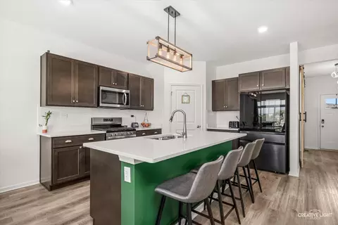 Kitchen - 2040 Legacy Pointe Blvd, Plainfield, IL 60586 photo 2 of 3