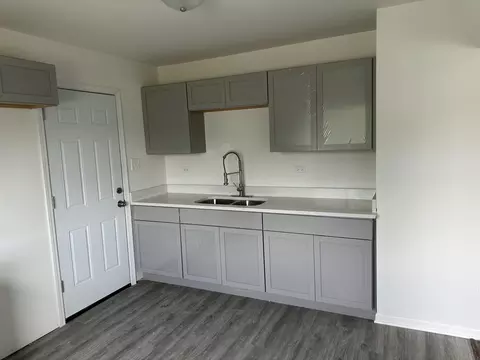 Kitchen - 16317 Laflin Ave, Markham, IL 60428 photo 2 of 3