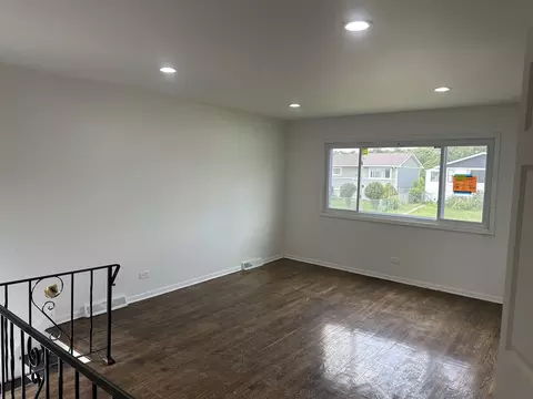 Living - 16317 Laflin Ave, Markham, IL 60428 photo 3 of 4