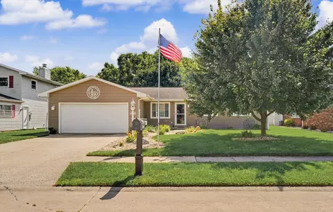 1044 Pinecrest Dr, Rantoul, IL 61866