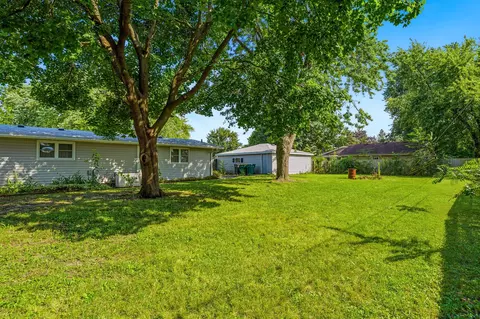 Exterior - 13916 S Meadowbrook Dr, Plainfield, IL 60544 photo 3 of 14
