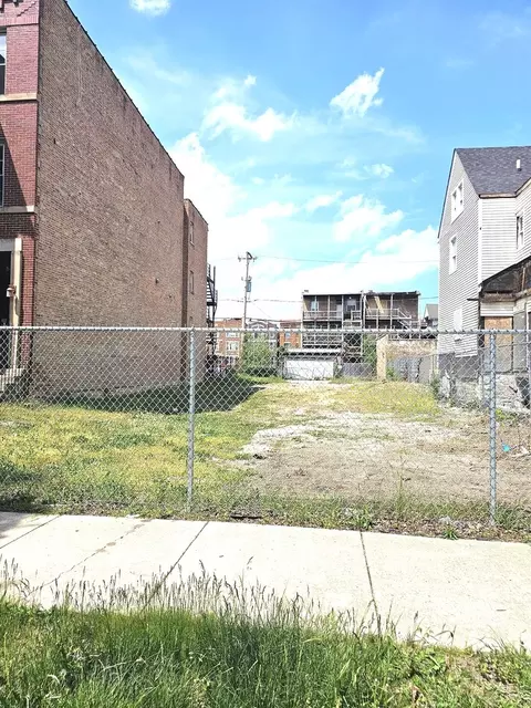 1524 E Marquette Rd, Chicago, IL 60637 photo 2