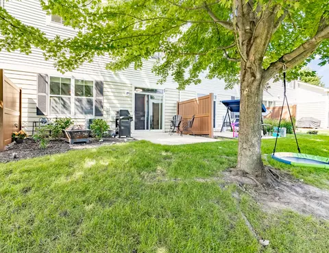 Exterior - 3167 Pearl St, Elgin, IL 60124 photo 3 of 3