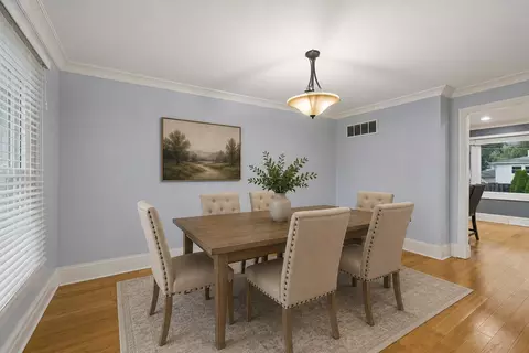 Dining - 1808 W Pheasant Trl, Mount Prospect, IL 60056 photo 2 of 2
