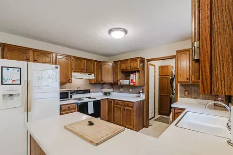 Kitchen - 304 Jenny Lind Dr, Normal, IL 61761 photo 1 of 4