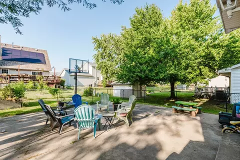 Exterior - 304 Jenny Lind Dr, Normal, IL 61761 photo 5 of 11