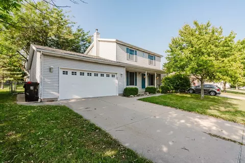 Exterior - 304 Jenny Lind Dr, Normal, IL 61761 photo 2 of 11