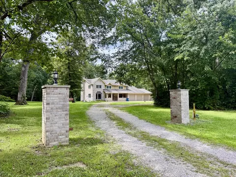 Exterior - 2045 Il Route 2, Dixon, IL 61021 photo 10 of 21