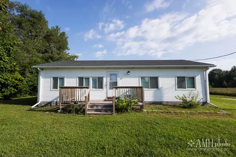 17611 E 4750s Rd, Pembroke Township, IL 60958